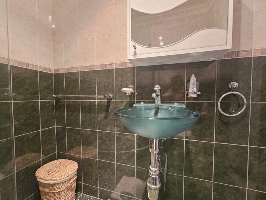 4 Bedroom Property for Sale in Ladybrand Free State